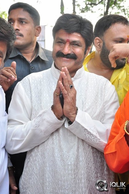 NTR-Family-Visit-to-NTR-Ghat-2016